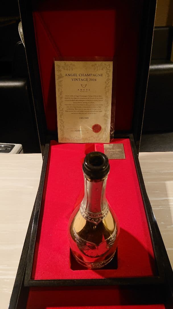 Angel Champagne Vintage 2004 限定3580本空ビン