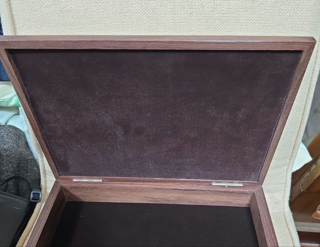 漁船の風景画 木製フレーム付宝石箱書類ケースです