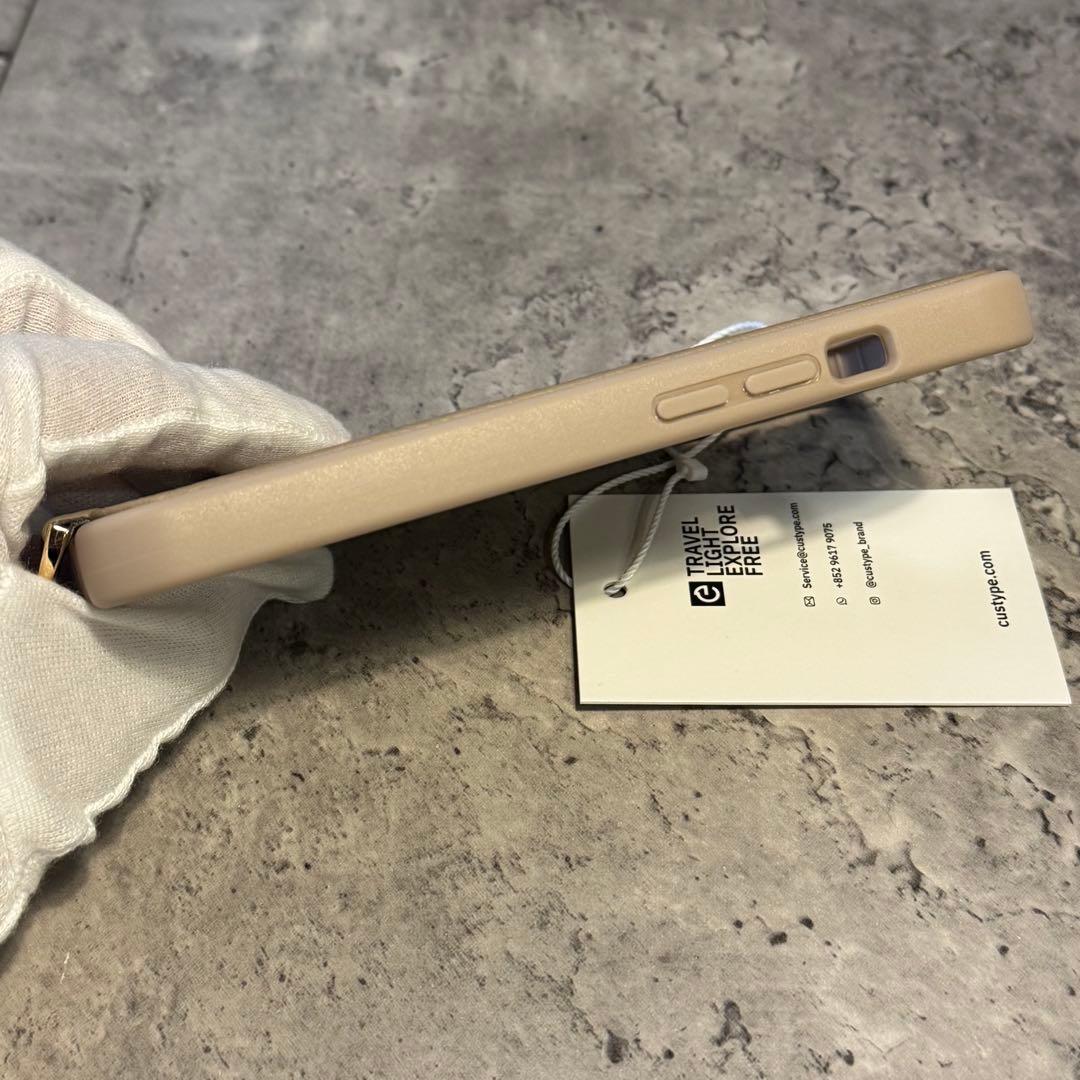 新品 CUSTYPE iPhone13.14.15 ケース ベージュ