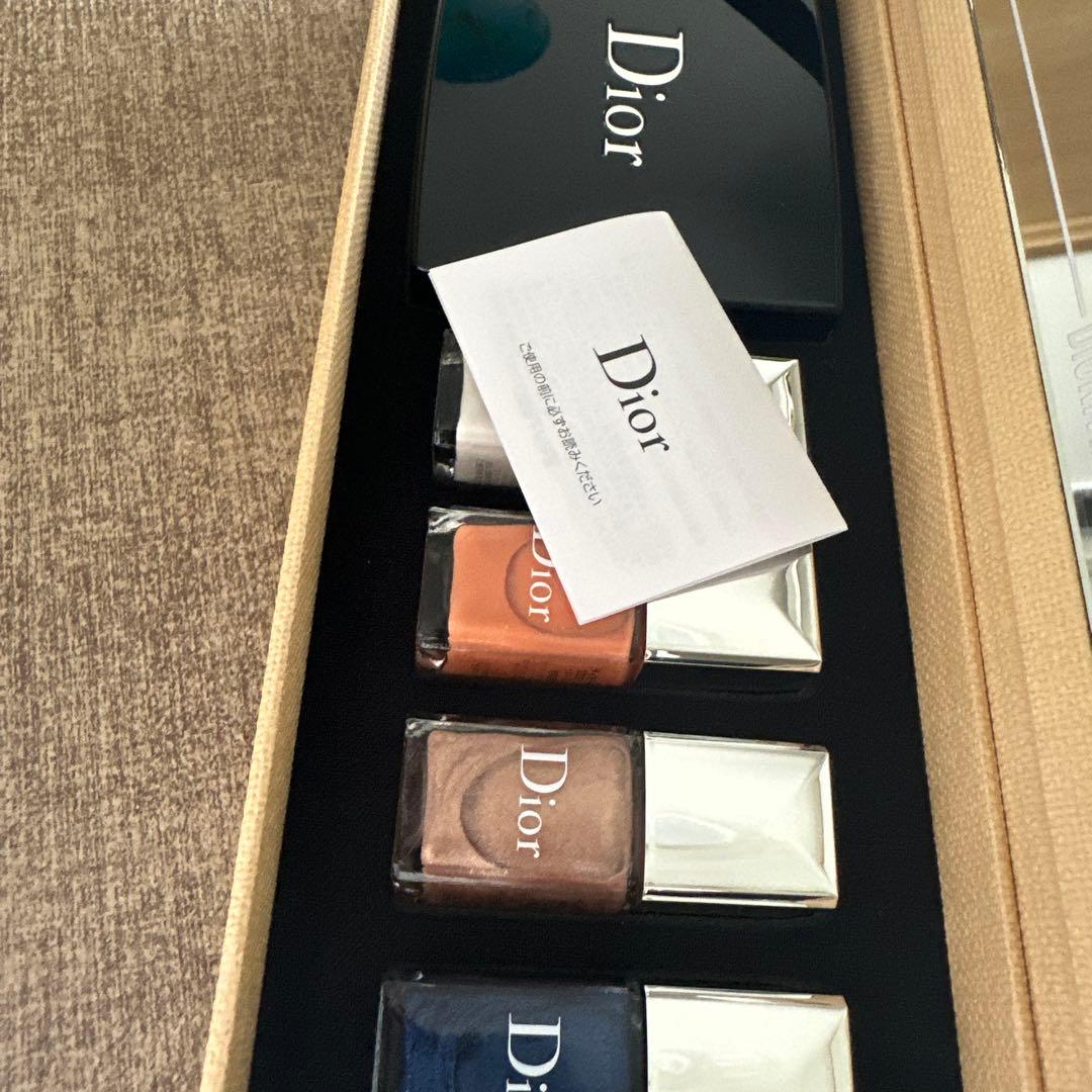 【Dior】 コフレディオリビエラ　（アイシャドウ＆ネイルポリッシュセット）
