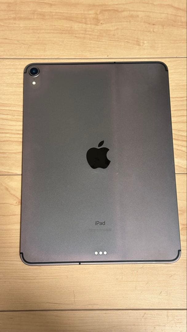 iPad Pro 11インチ 256GB Wi-Fi キーボード付き 初期化済