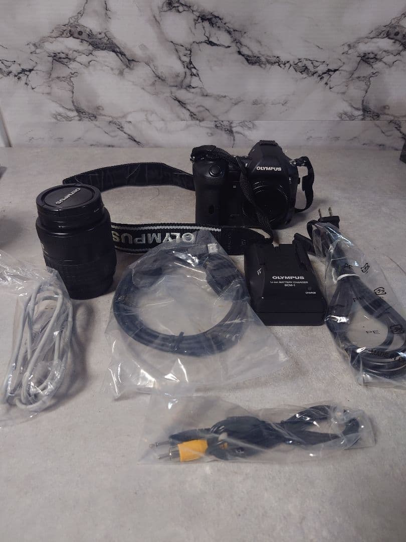 OLYMPUS/オリンパス　E-1 デジタル一眼レフカメラ　※レンズはなし
