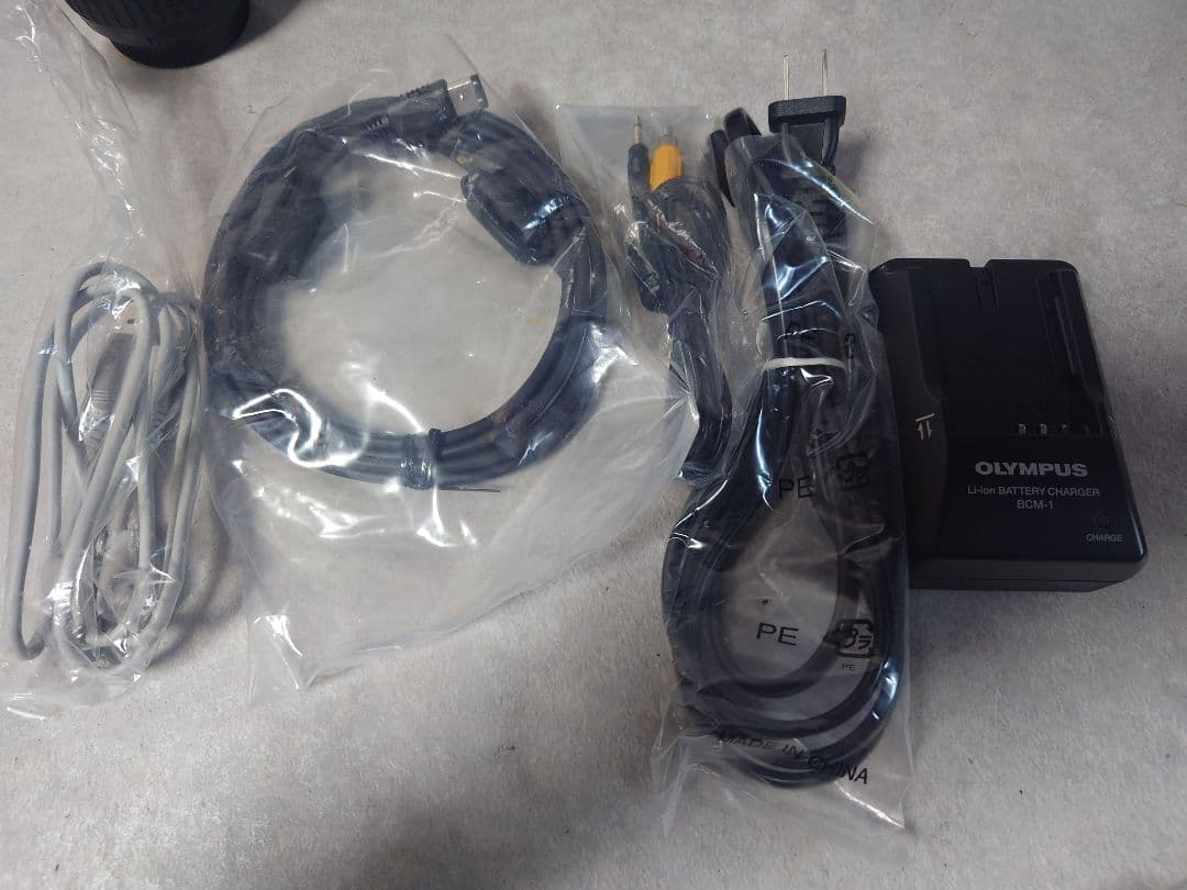 OLYMPUS/オリンパス　E-1 デジタル一眼レフカメラ　※レンズはなし