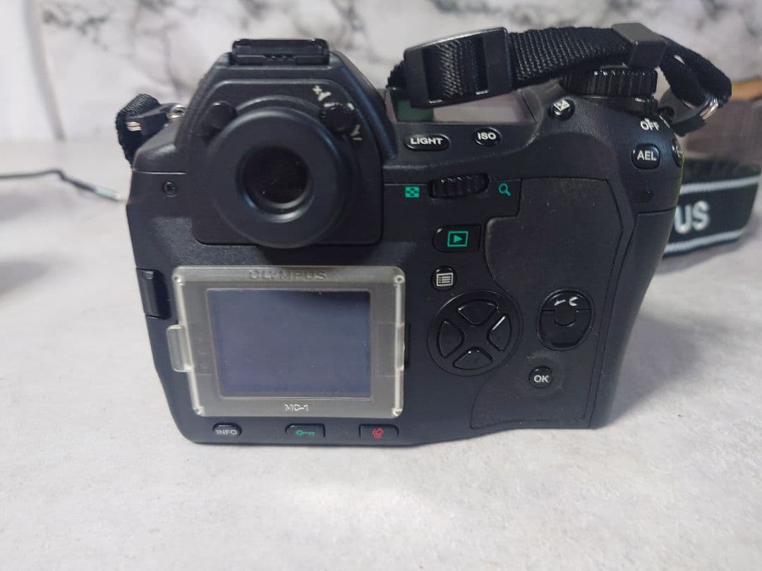 OLYMPUS/オリンパス　E-1 デジタル一眼レフカメラ　※レンズはなし