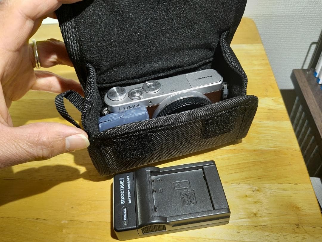 LUMIX DMC-GM1S ミラーレス一眼 ボディ（ブラウン）