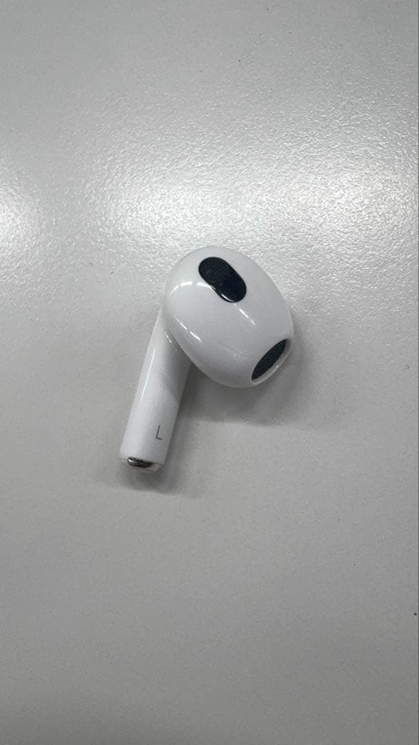 AirPods（第3世代） MPNY3J/A Lightning充電ケース付き